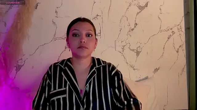MarcellaGriffin webcam