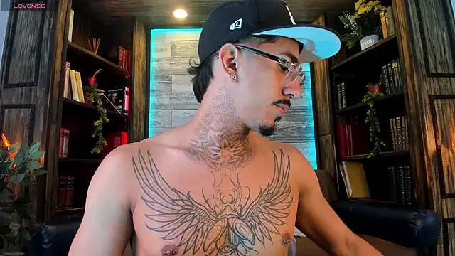 Donovan_Desmond webcam