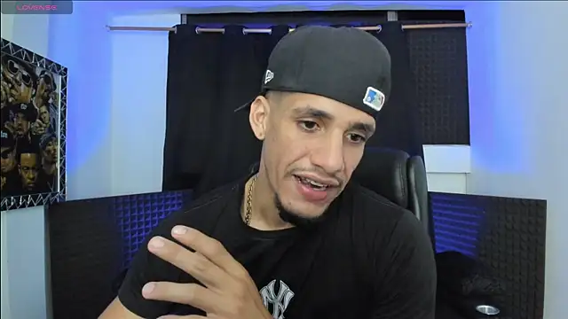 jhonnysnow17 - Jhonnysnow17's free webcam - UK Sex Cams