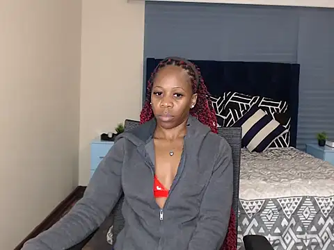 QUEENMANDYY live cam