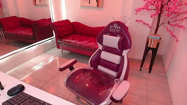 Emily_andrews webcam