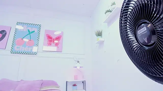 Sharon_Adamss webcam