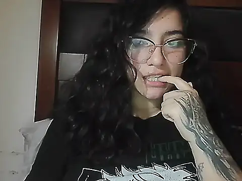 creepyh0e_ webcam