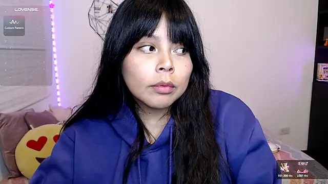 EllieMoonX webcam