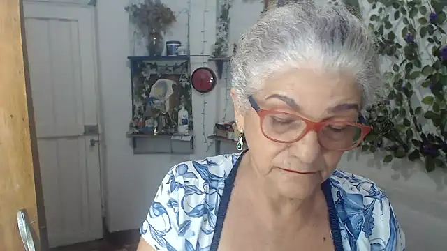 FunnyGrandma webcam