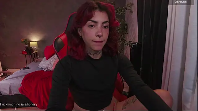 kitty_pruu live cam on StripChat