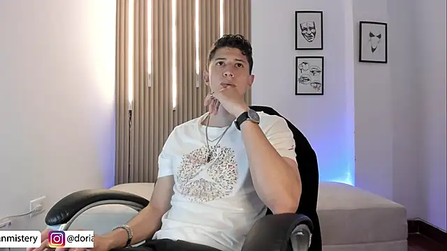 Dorianmistery2322_ webcam