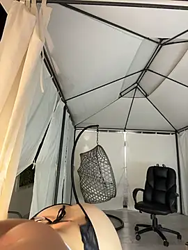 AliciaWhite_nt webcam
