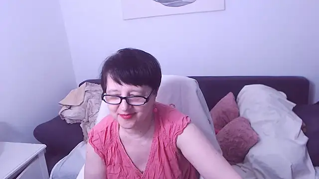 christarose (F mature) - dance monkey,naked