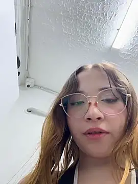 AliciaWhite_nt webcam