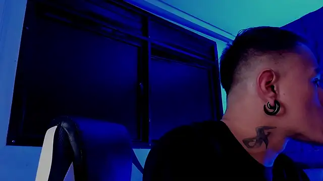 LiamDeep webcam