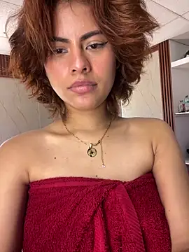 Eva_Feller69