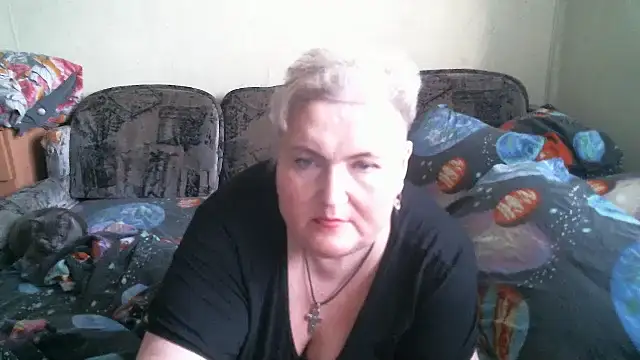 Lana555 live cam on StripChat