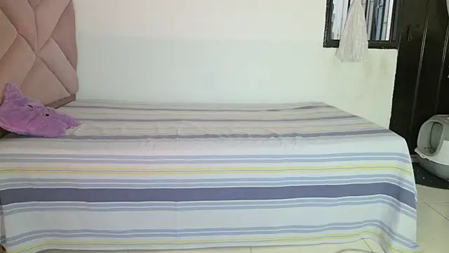 eva_sin18 live sex cam