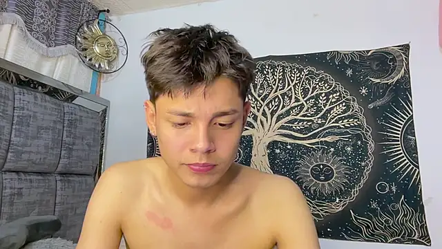 Bldavioro45 - Male webcam sex chat