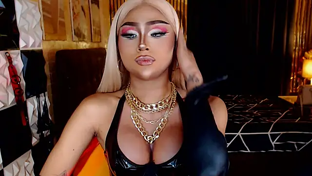 MassiveCockTrans webcam
