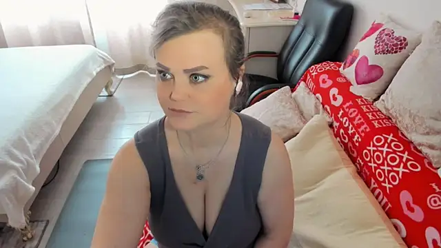 mildmature - MildMature's free webcam - UK Sex Cams
