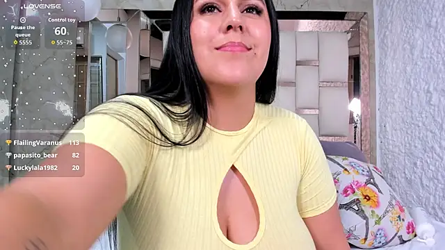 katleya_lewiis live cam