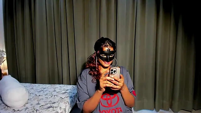 Watch Bad_Girl_Kayra69 live on EroticFlix - High definition streams