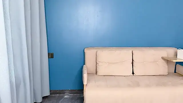 ella55-- webcam