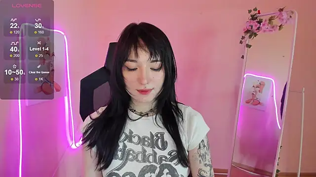 AliceeinWonderlanddd webcam