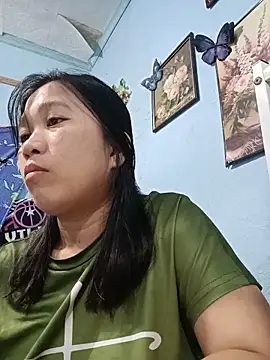 Milkytits4You webcam