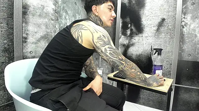 Gury_tattoo webcam