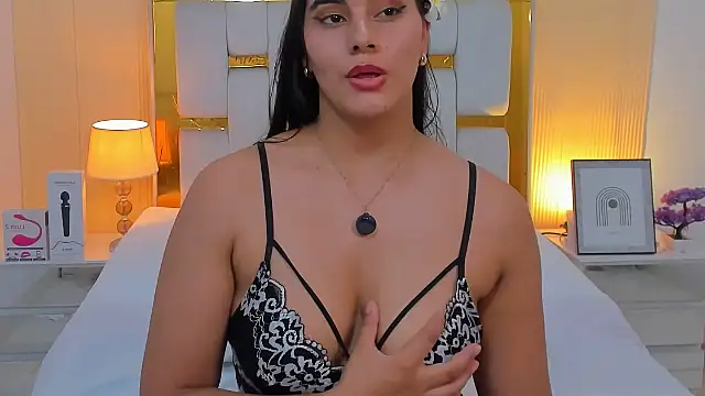 Alara_Keyy webcam