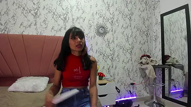 Mia_Belmonte webcam