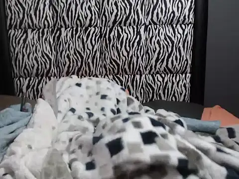 MadamCee webcam