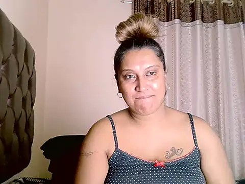 eroticbeauty37 webcam