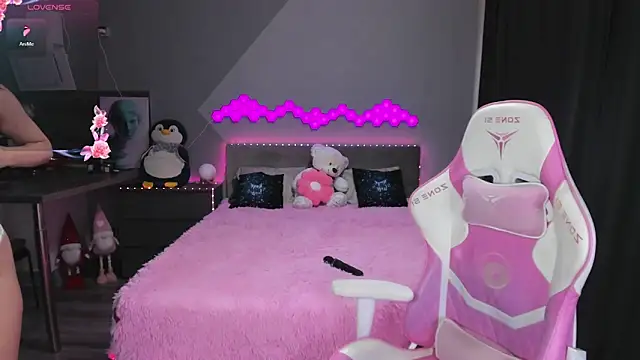Maggie_Moore webcam