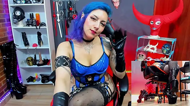 Yelena_LatexMaiden live sex cam