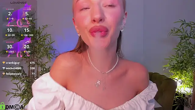 miiss__lulu live cam on StripChat