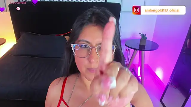 Amber_gold_ live cam on StripChat