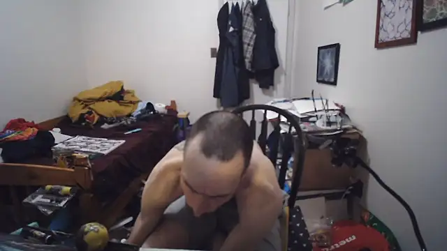 JohnnyMoves live cam on StripChat