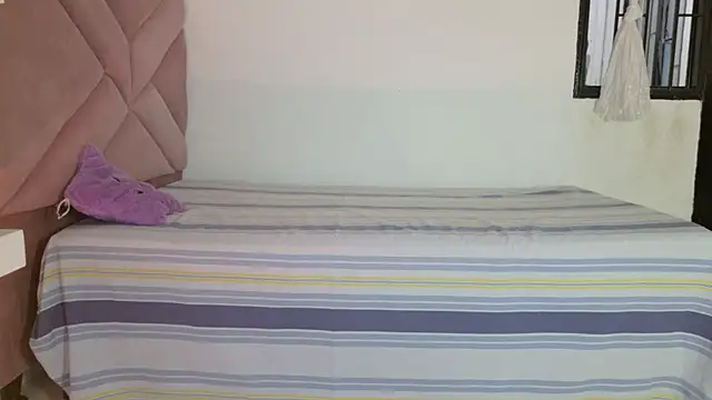 eva_sin18 (F young) - double penetration