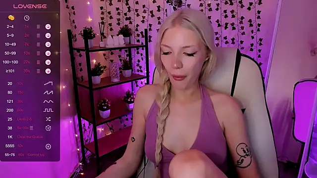 AnyaTaylor_ webcam
