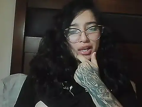 creepyh0e_ webcam