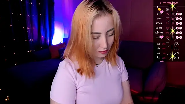 deboramoore live cam on StripChat
