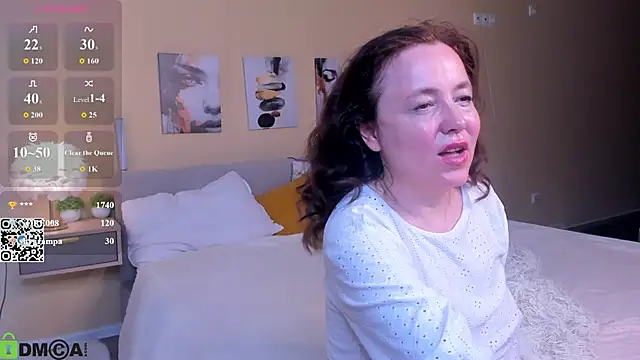 Kira_Adler live cam on StripChat