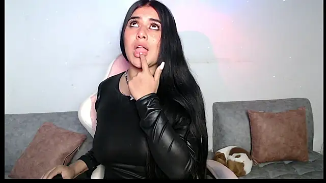 sophiadaza666 (F teen) - control lovense 10 min