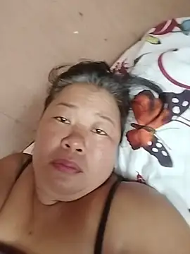 Lovelywoman43 webcam