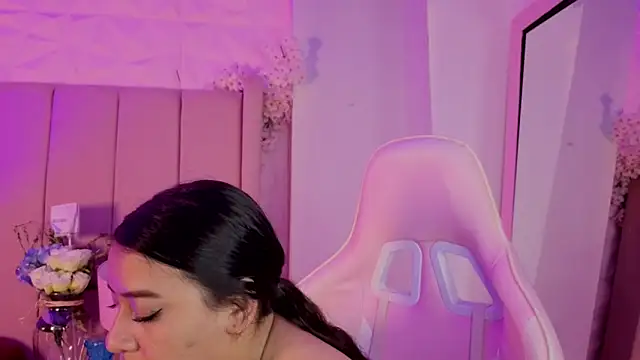 MollyBigBoobs12 webcam