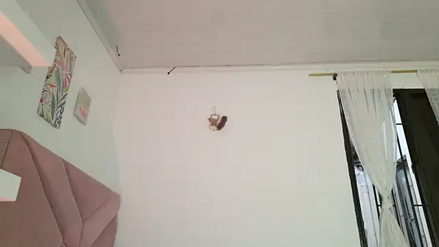 eva_sin18 live sex cam