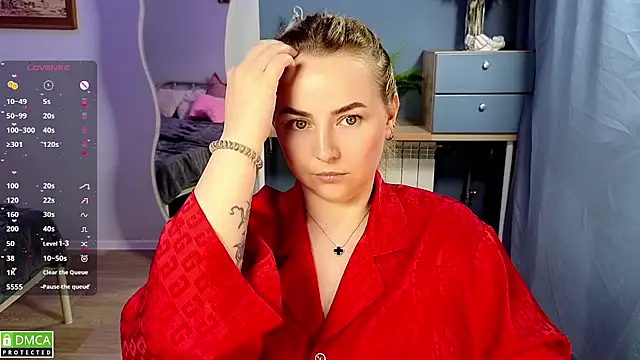 Mira_Mermayd live cam on StripChat