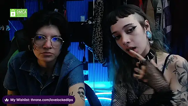 lovelockedlips webcam