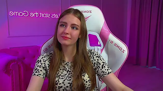 SofiaSarvains webcam