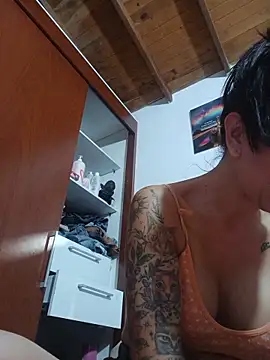 LunaZambrano webcam