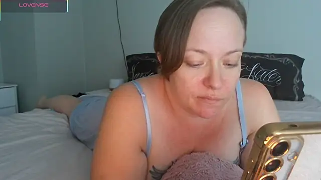 julimonroe webcam